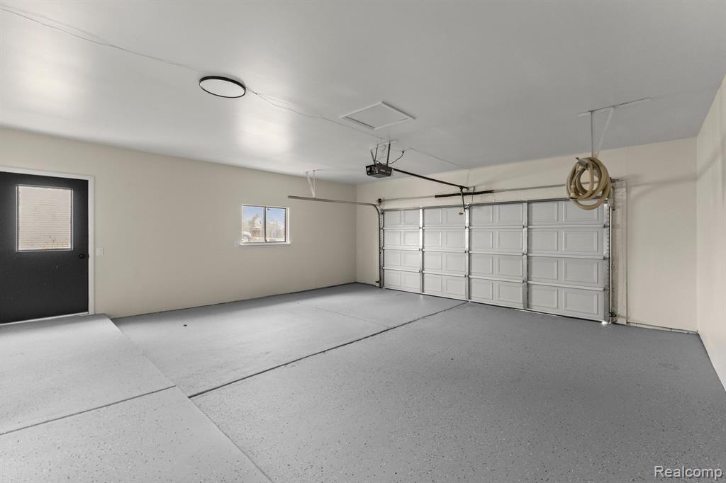 19795 Gill Road Livonia, MI 48152 - Photo 39 of 43 Gallery Image 39