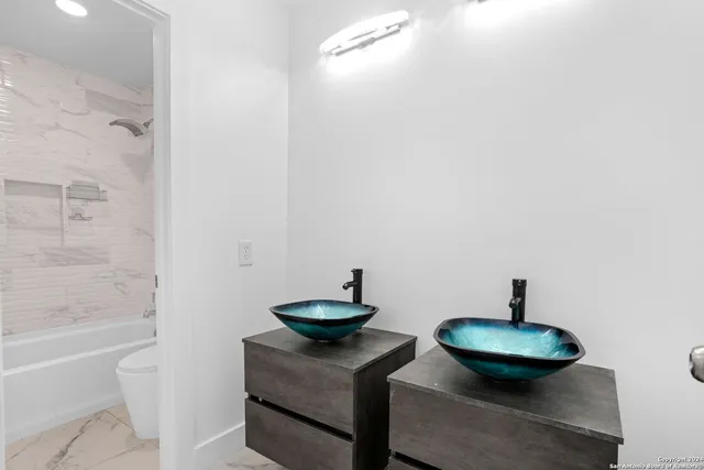 $625,000 | 288 County Road 105, Floresville, TX 78114