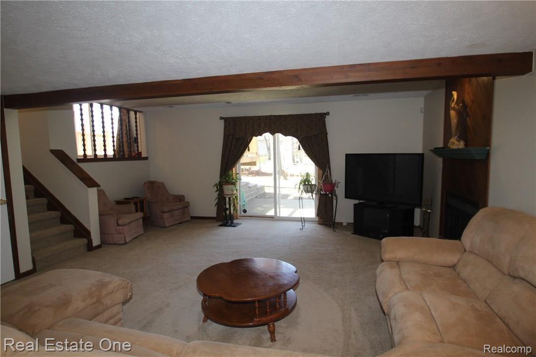 3875 Balmony Road Commerce Township, MI 48382 - Photo 34 of 52 IMG_0203.JPG