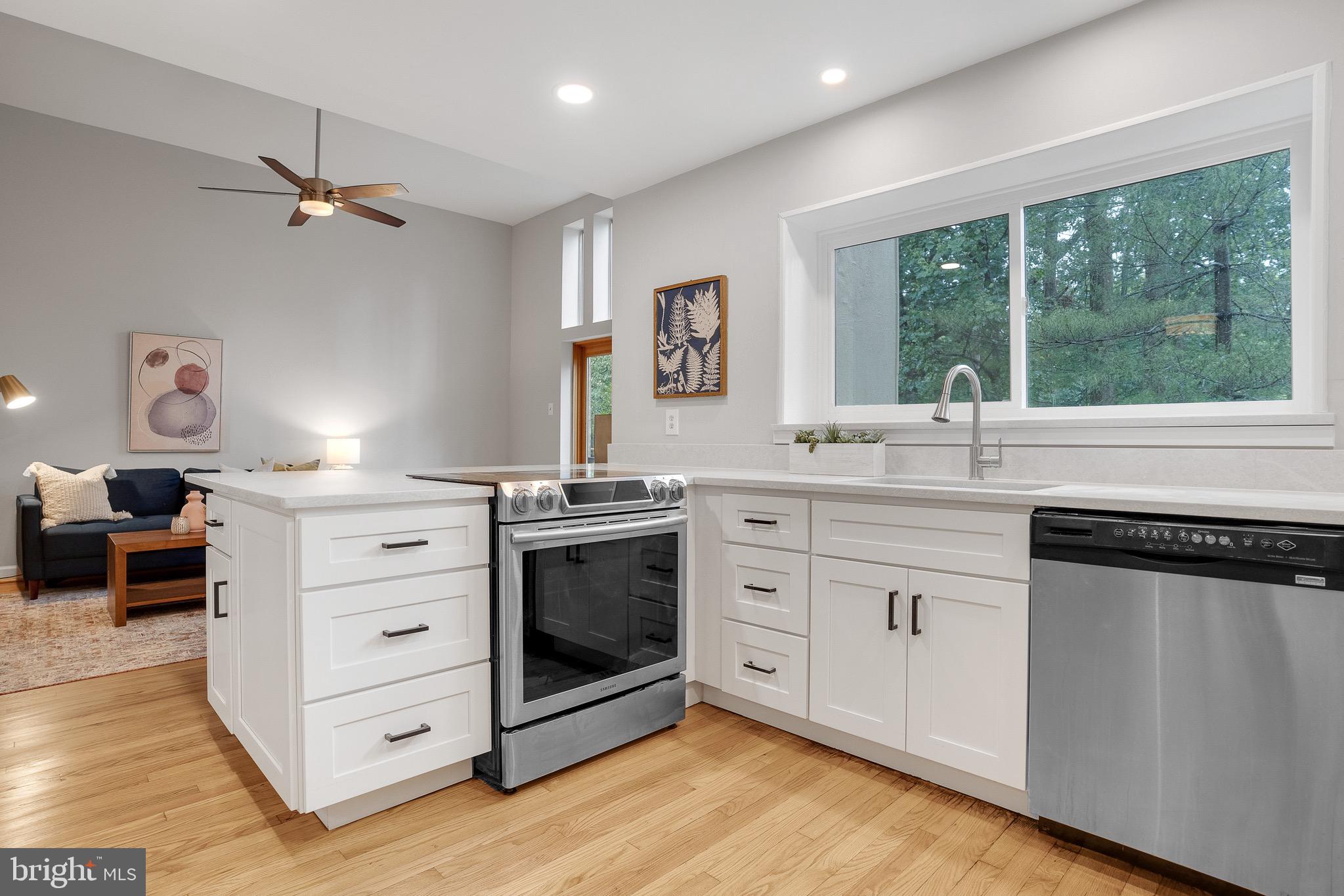 1545 Inlet Court Reston, VA 20190 - Photo 20 of 50