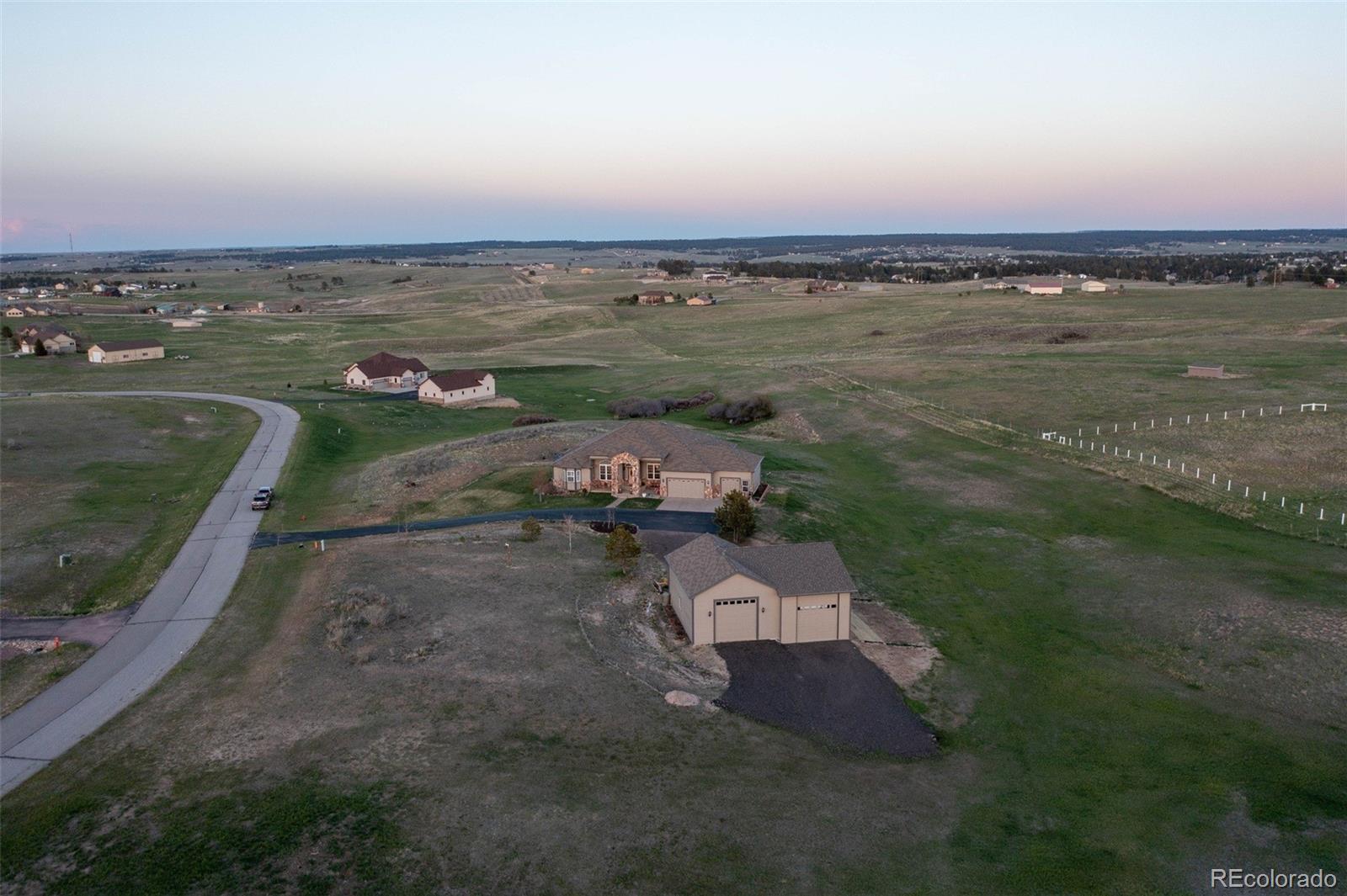 614 Coyote Trail Elizabeth, CO 80107 - Photo 3 of 38