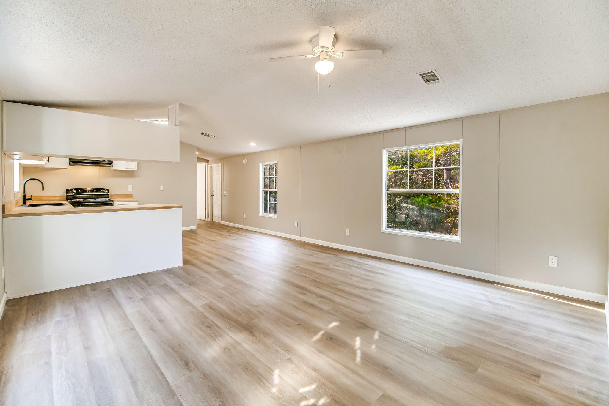 169 White Road DeFuniak Springs, FL 32433 - Photo 4 of 19 16-169 White Road-9