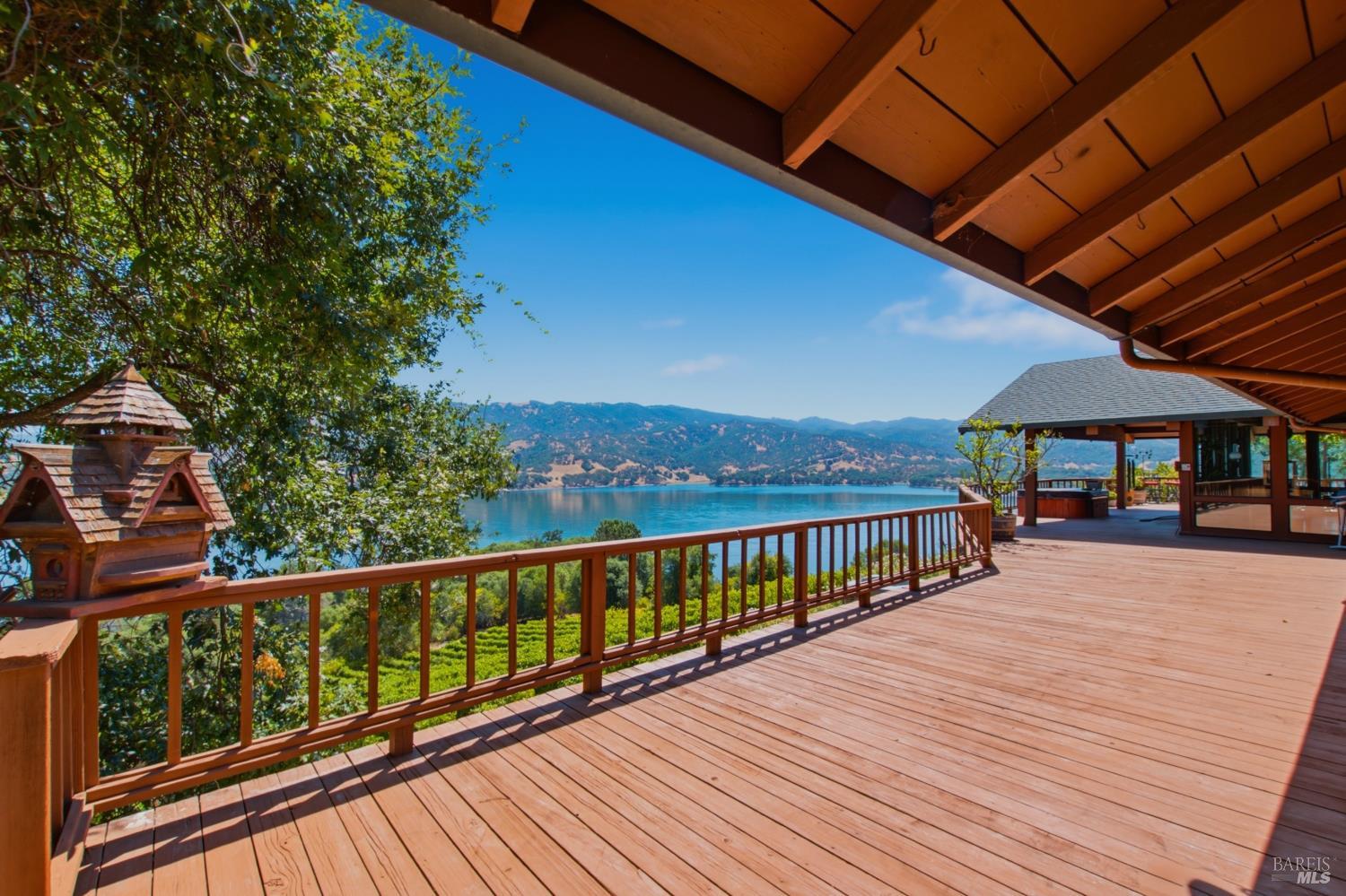 5301 Lake Ridge Road Ukiah, CA 95482 - Photo 3 of 59
