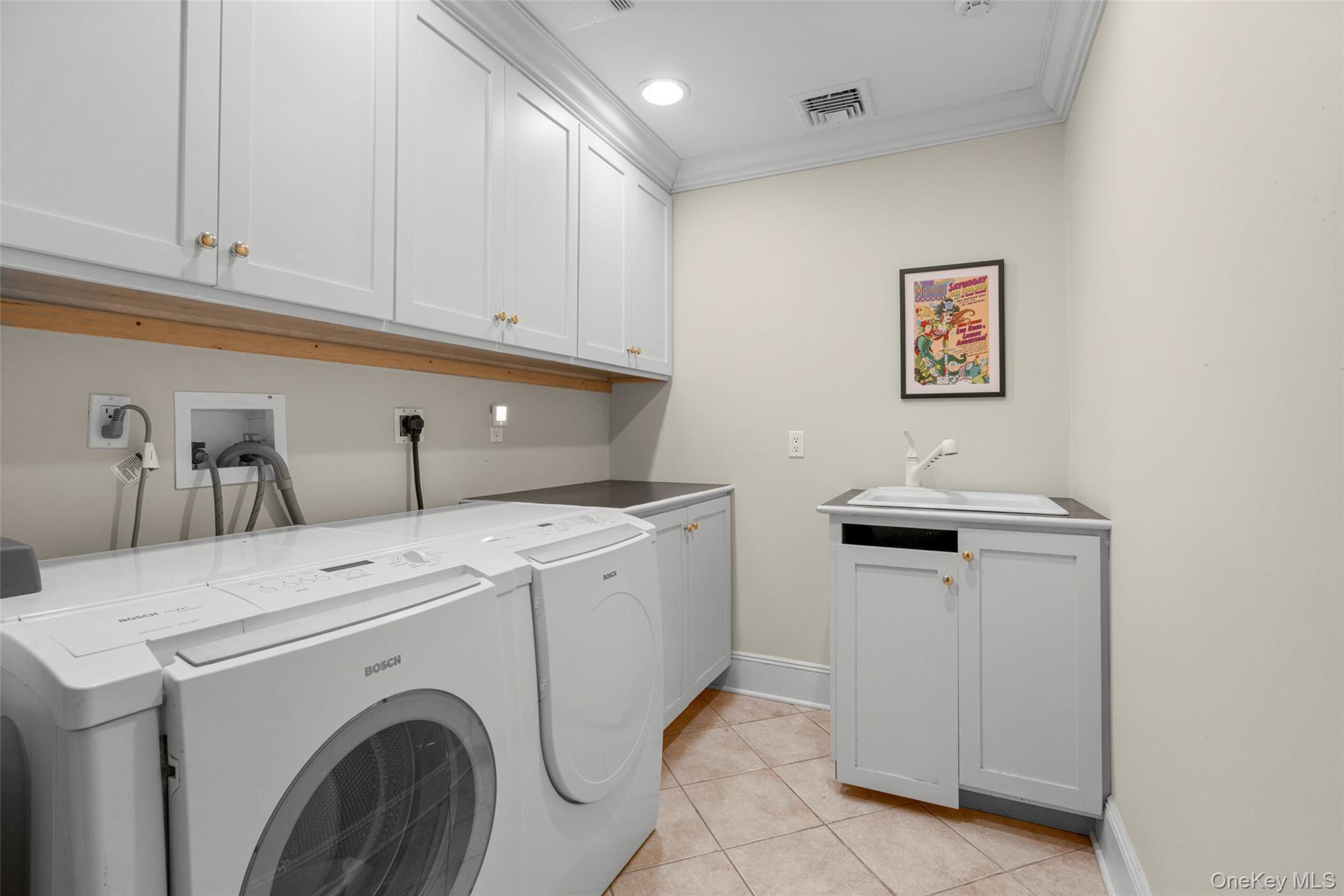 32 Country Road Mamaroneck, NY 10543 - Photo 16 of 35 2nd floor Laundry room