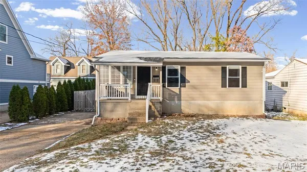 $202,500 | 835 North Forest Avenue, Webster Groves, MO 63119