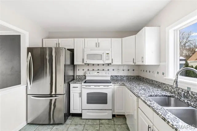 $205,000 | 835 North Forest Avenue, Webster Groves, MO 63119