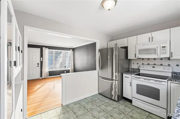 $202,500 | 835 North Forest Avenue, Webster Groves, MO 63119