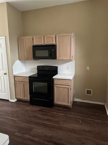 $2,200 | 2604 Crystal Falls Drive, Mesquite, TX 75181