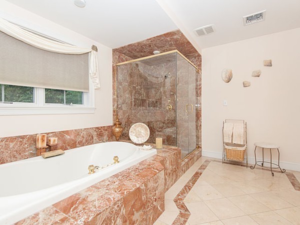 15 Surrey Road Winchester, MA 01890 - Photo 20 of 30 Gallery Image 20