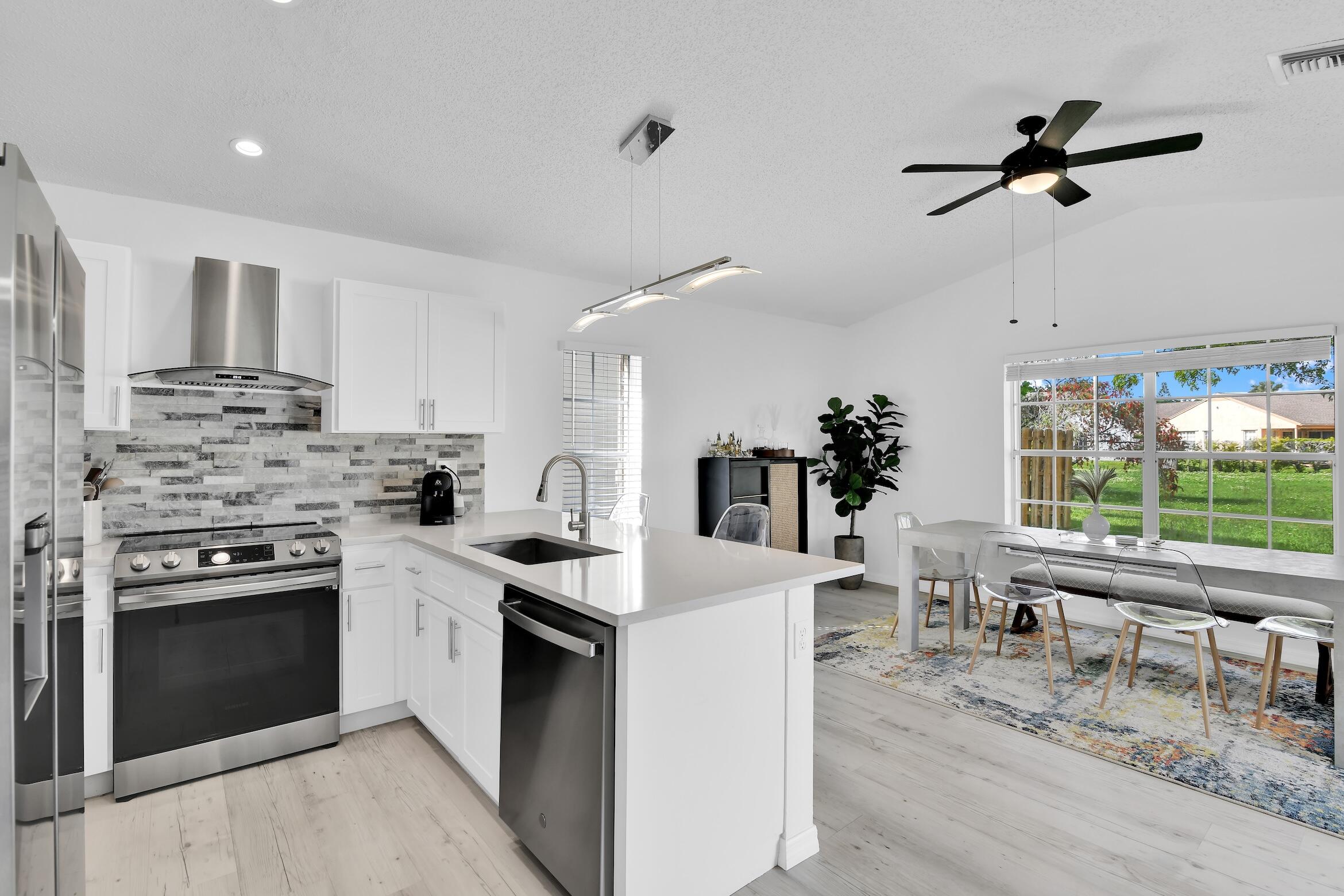 22561 Middletown Drive Boca Raton, FL 33428 - Photo 21 of 47 22561 Middletown Dr Boca Raton - 36