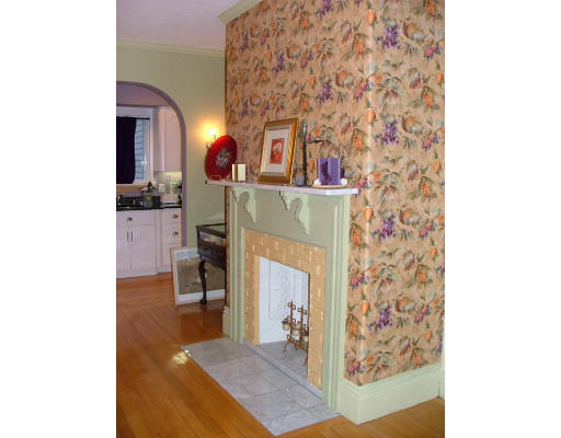 171 Cottage Park Road Winthrop, MA 02152 - Photo 5 of 24 Gallery Image 5