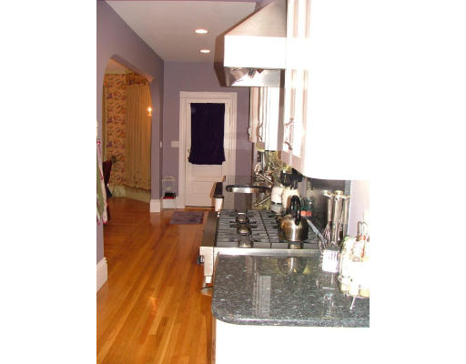 171 Cottage Park Road Winthrop, MA 02152 - Photo 9 of 24 Gallery Image 9