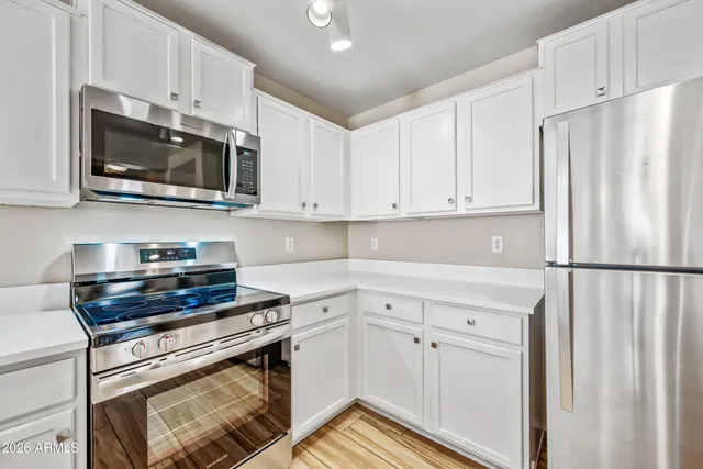 $2,200 | 11579 West Oglesby Avenue, Youngtown, AZ 85363