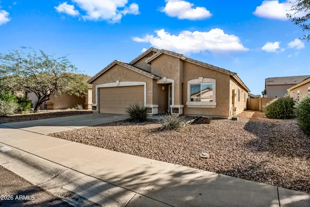 $2,200 | 11579 West Oglesby Avenue, Youngtown, AZ 85363