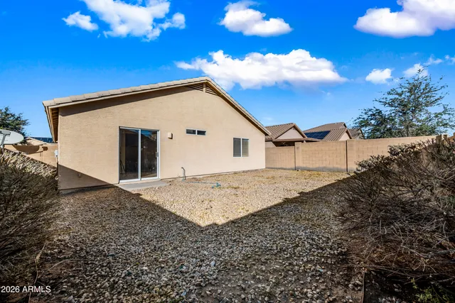 $2,200 | 11579 West Oglesby Avenue, Youngtown, AZ 85363