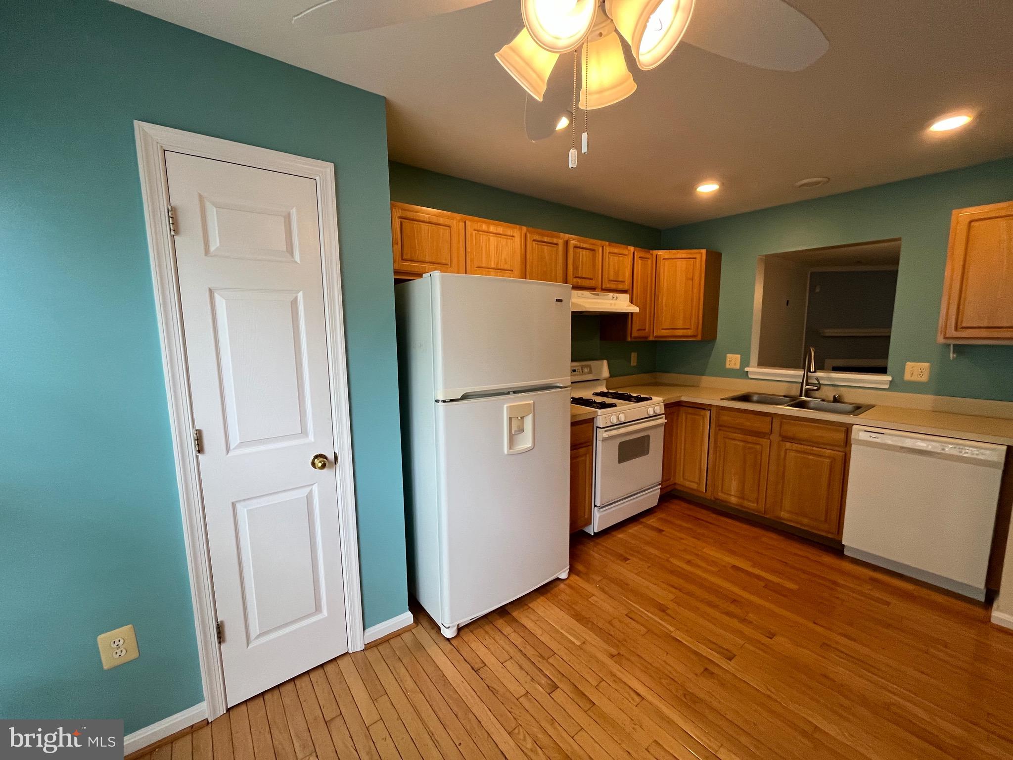 704 Shallow Ridge Court Abingdon, MD 21009 - Photo 6 of 43