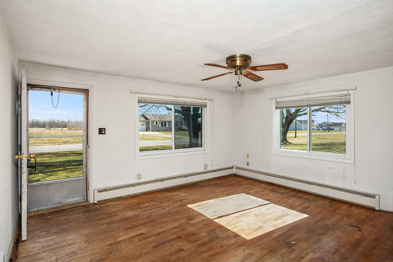68918 Brady Road Edwardsburg, MI 49112 - Photo 4 of 21 0D6A0288