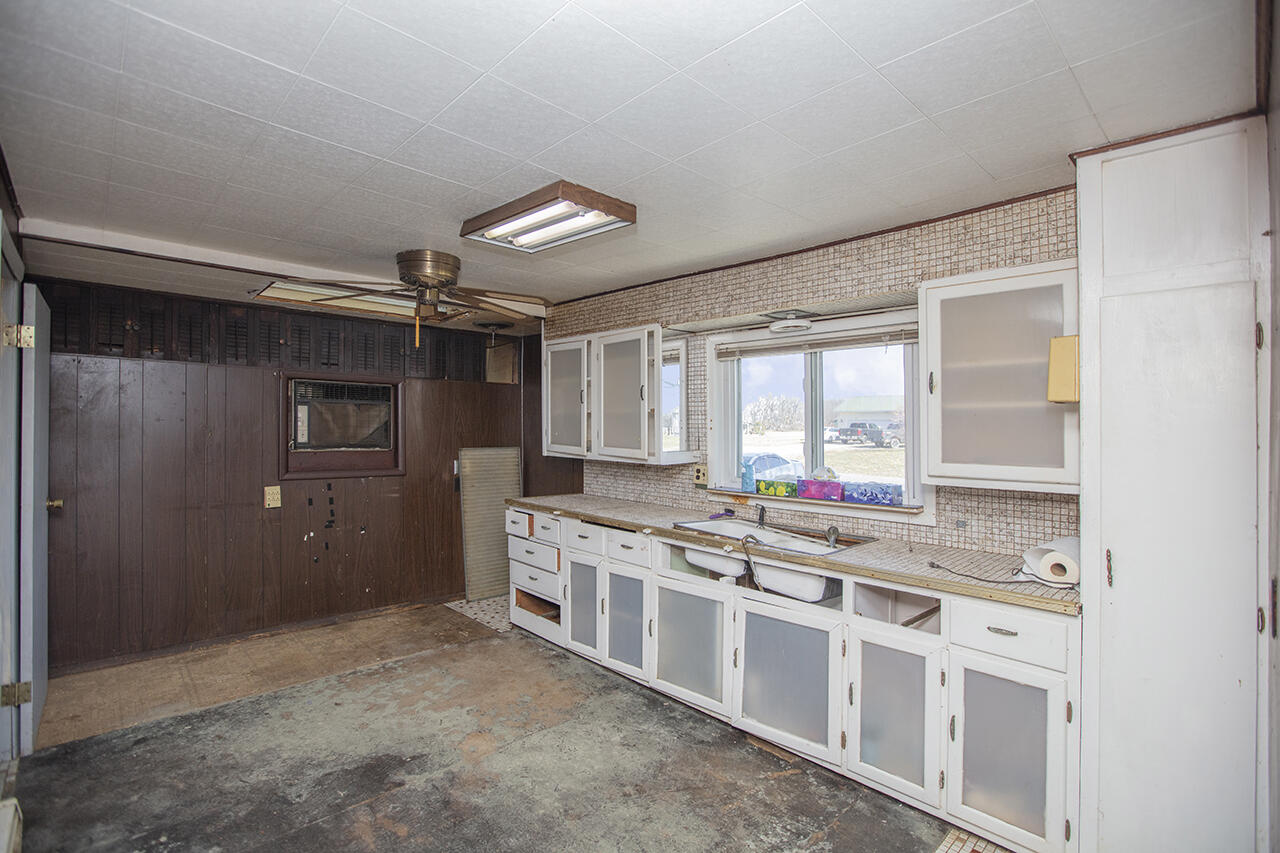 68918 Brady Road Edwardsburg, MI 49112 - Photo 6 of 21 0D6A0297