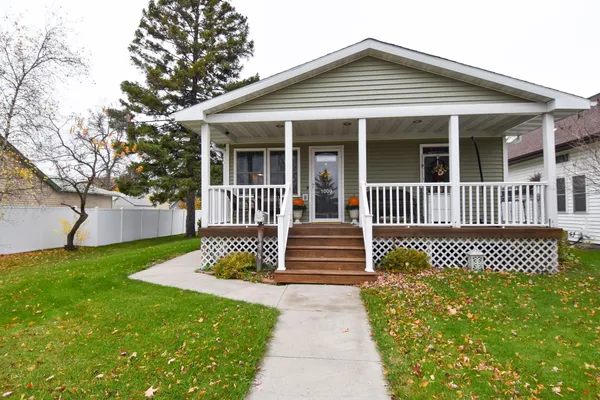 $166,000 | 1009 Knight Avenue North, Thief River Falls, MN 56701