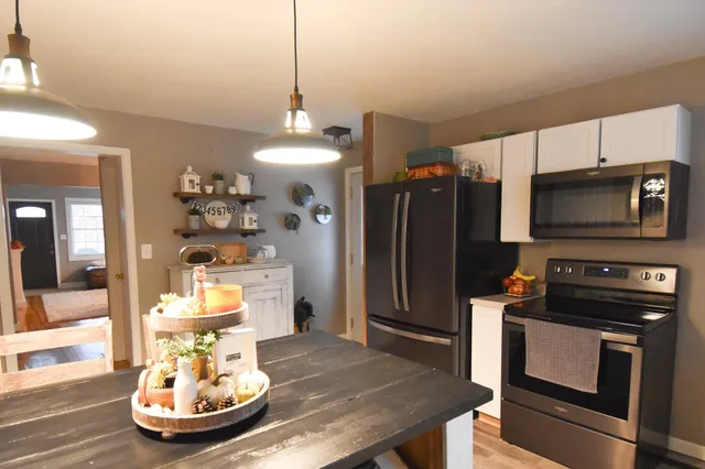 $166,000 | 1009 Knight Avenue North, Thief River Falls, MN 56701