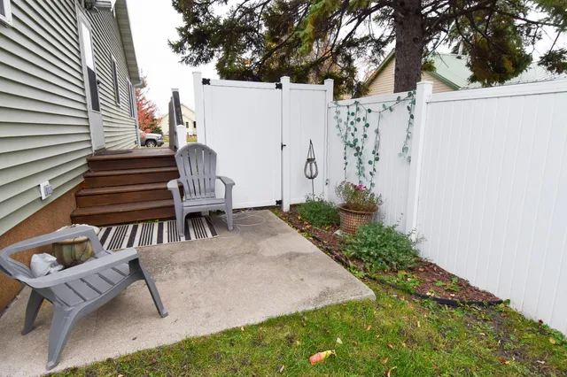 $166,000 | 1009 Knight Avenue North, Thief River Falls, MN 56701