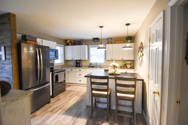 $166,000 | 1009 Knight Avenue North, Thief River Falls, MN 56701