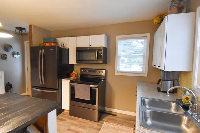 $166,000 | 1009 Knight Avenue North, Thief River Falls, MN 56701