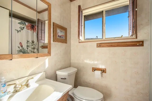 $139,999 | 505 Wildwood Drive, Park Forest, IL 60466