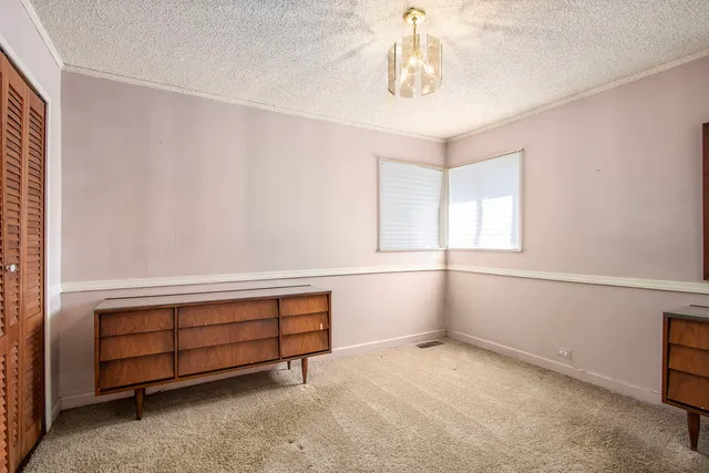 $139,999 | 505 Wildwood Drive, Park Forest, IL 60466