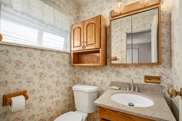 $139,999 | 505 Wildwood Drive, Park Forest, IL 60466