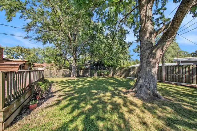 $139,999 | 505 Wildwood Drive, Park Forest, IL 60466