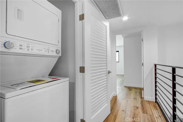 $4,695 | 4409 Saugus Avenue, Unit 104, Sherman Oaks, CA 91403