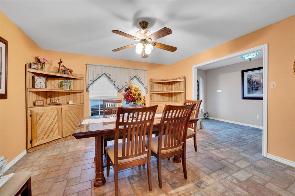 839 Walker Creek Road Ennis, TX 75119 - Photo 18 of 40