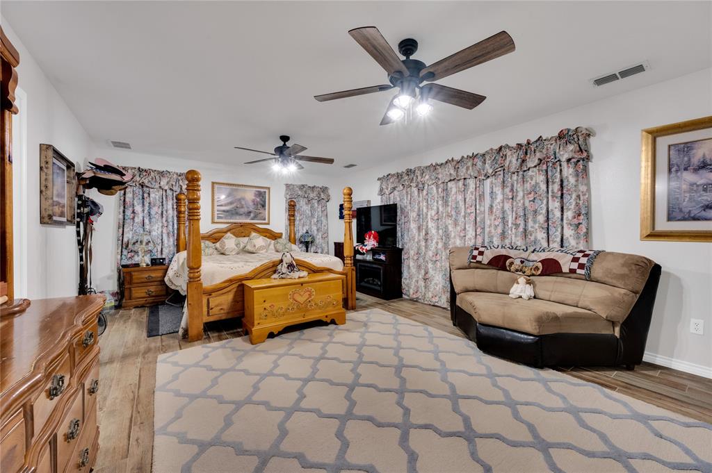 839 Walker Creek Road Ennis, TX 75119 - Photo 25 of 40