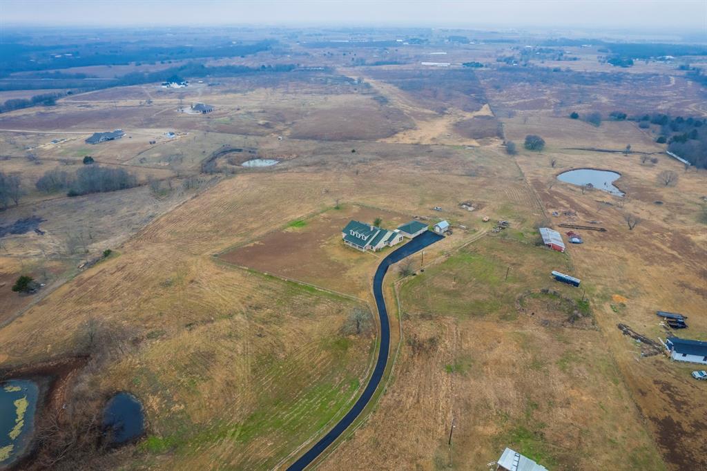 839 Walker Creek Road Ennis, TX 75119 - Photo 10 of 40