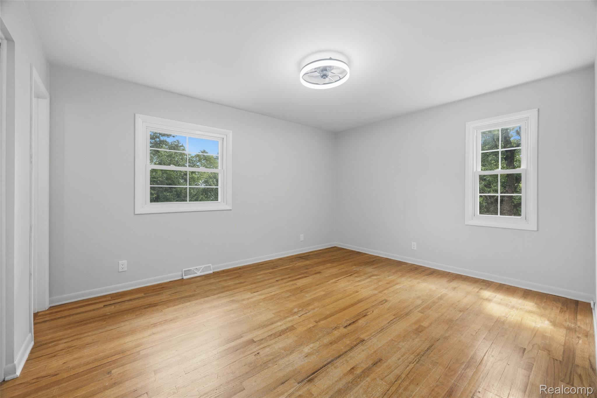9805 Platt Road Milan, MI 48160 - Photo 24 of 49 16_master bedroom.jpg