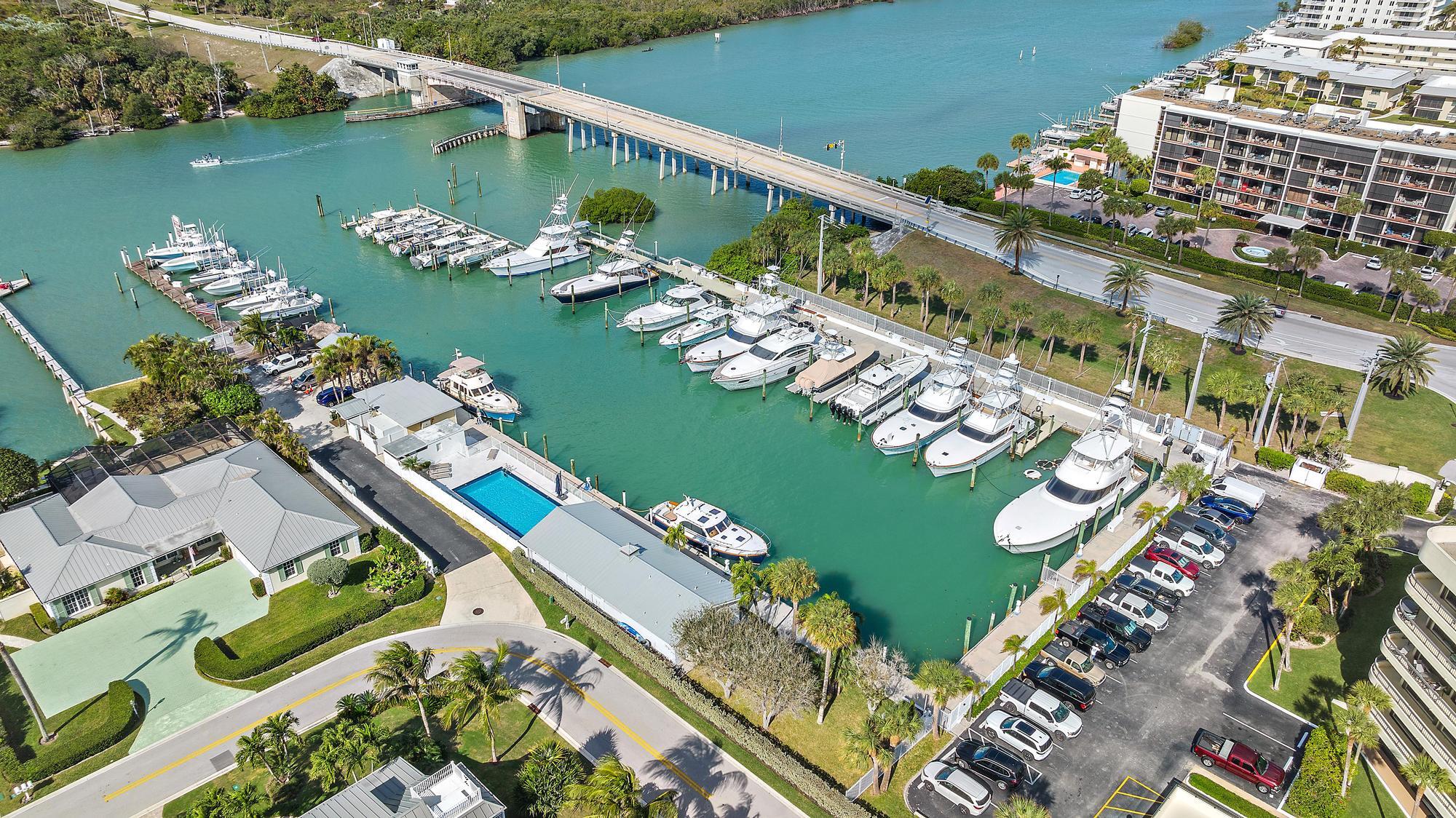 189 Shelter Lane Jupiter Inlet Colony, FL 33469 - Photo 45 of 48 Marina / Yacht Club