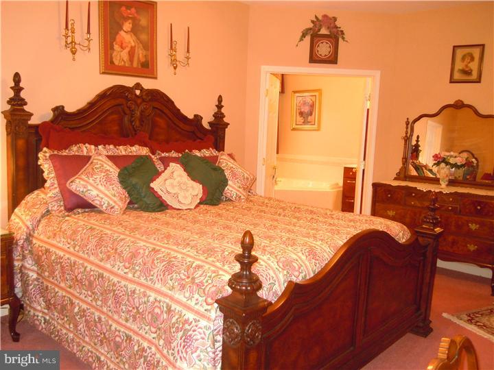 6 Brattleboro Road Woolwich Township, NJ 08085 - Photo 12 of 25 Master Bedroom