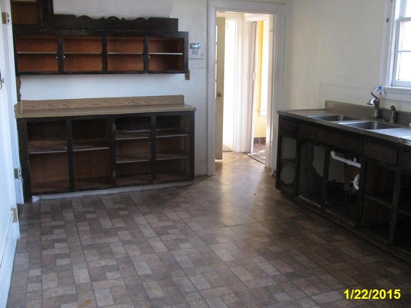 3156 Linwood Road Northwest Roanoke, VA 24017 - Photo 10 of 11 kitchen