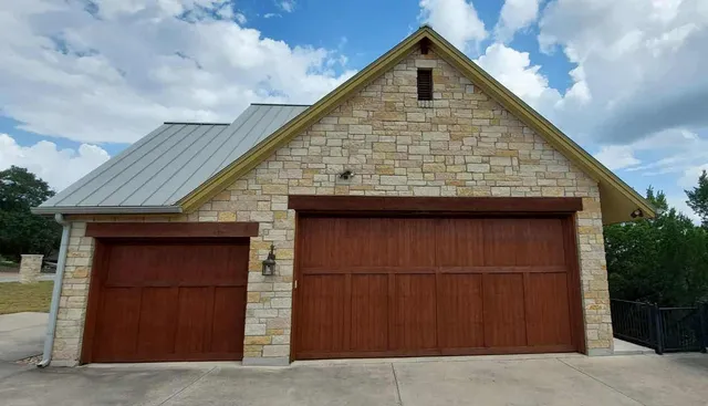 $1,179,000 | 409 Venture Boulevard South, Point Venture, TX 78645