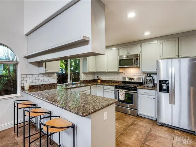 $925,000 | 2108 A Imola Avenue, Napa, CA 94559