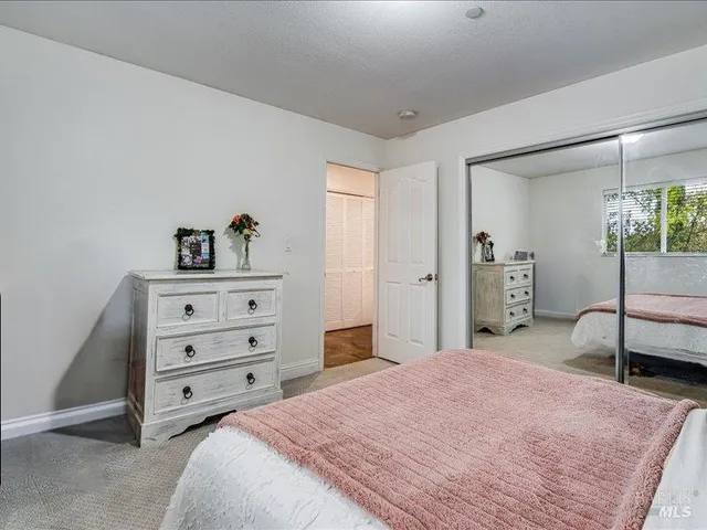 $925,000 | 2108 A Imola Avenue, Napa, CA 94559