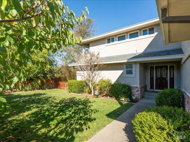 $925,000 | 2108 A Imola Avenue, Napa, CA 94559