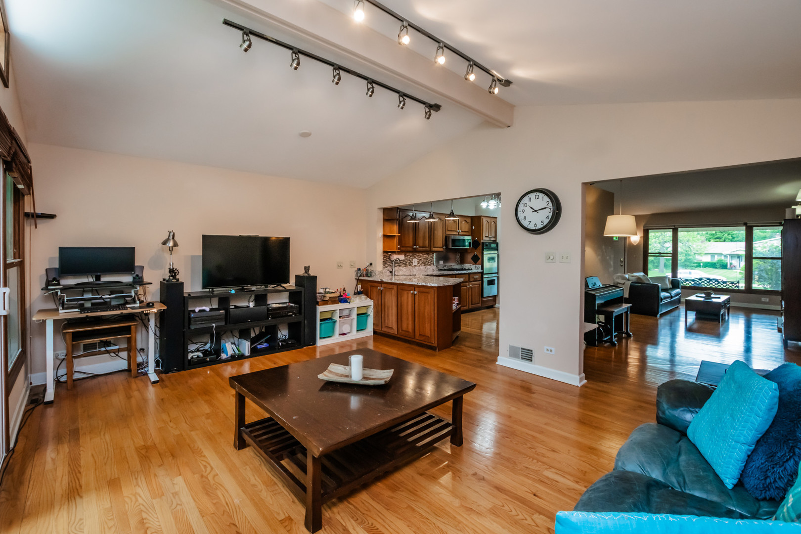 9S771 Brookbank Road Willowbrook, IL 60527 - Photo 12 of 36
