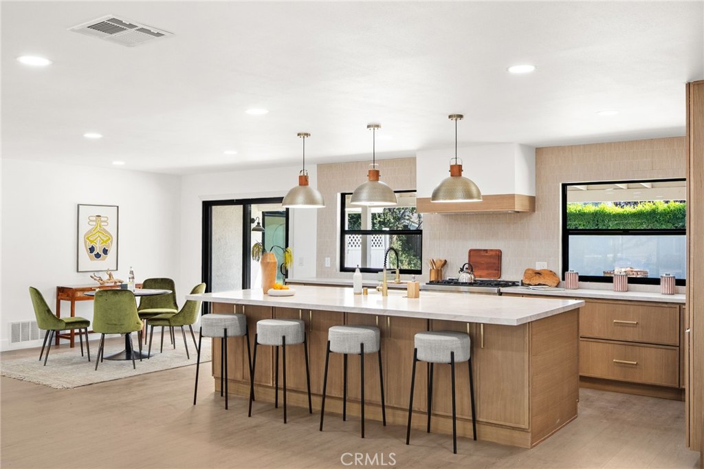 225 Summit Road La Verne, CA 91750 - Photo 8 of 32