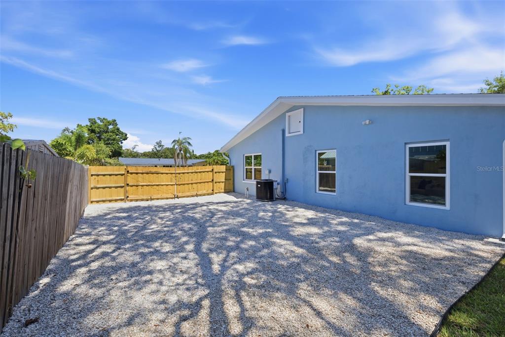 2310 Harrison Drive Dunedin, FL 34698 - Photo 32 of 46