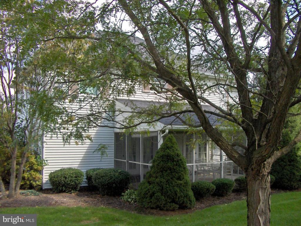 2752 Pendleton Drive Lititz, PA 17543 - Photo 3 of 26
