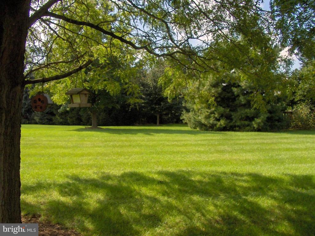 2752 Pendleton Drive Lititz, PA 17543 - Photo 4 of 26