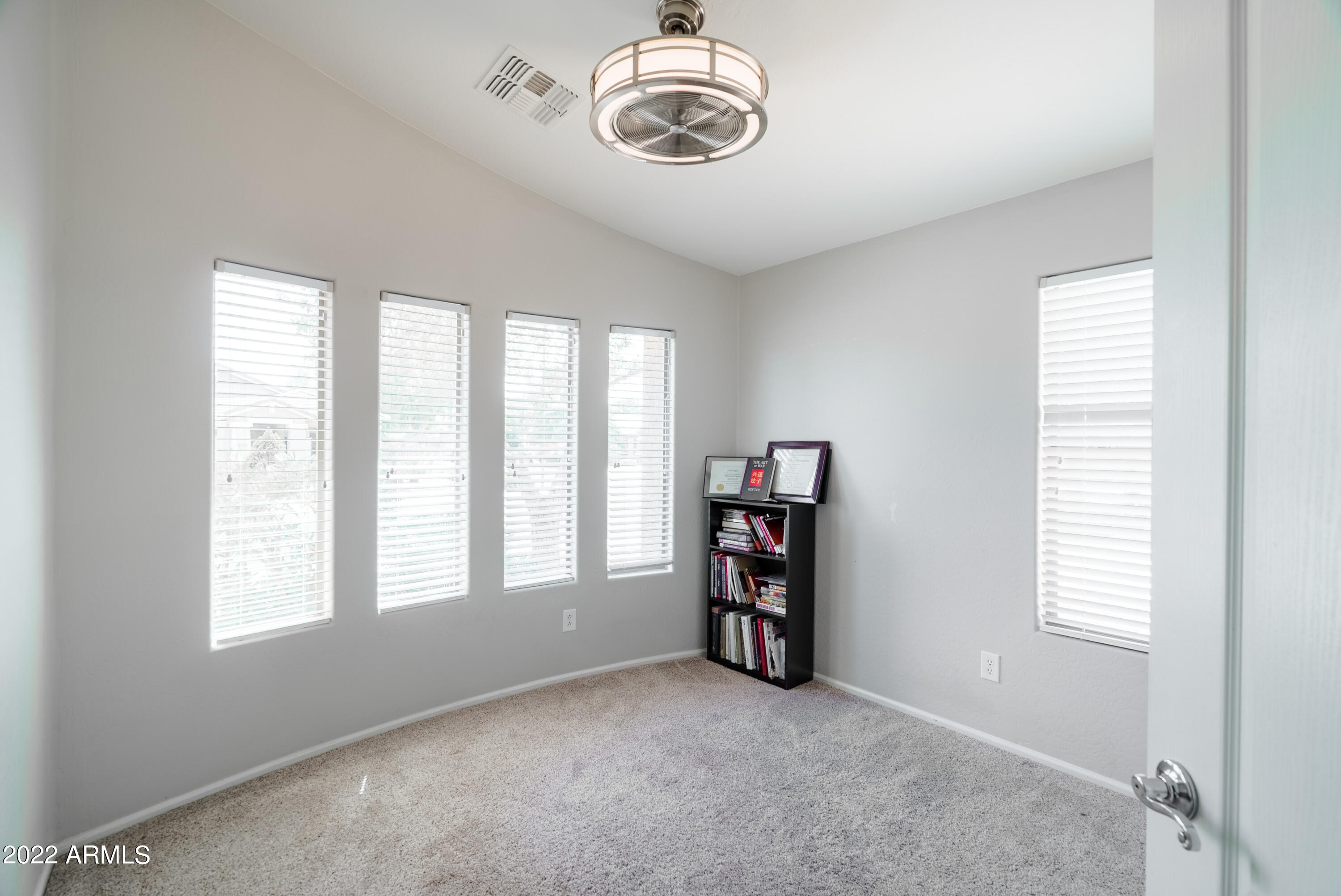 2716 East Alameda Road Phoenix, AZ 85024 - Photo 5 of 39 DSC02766-HDR