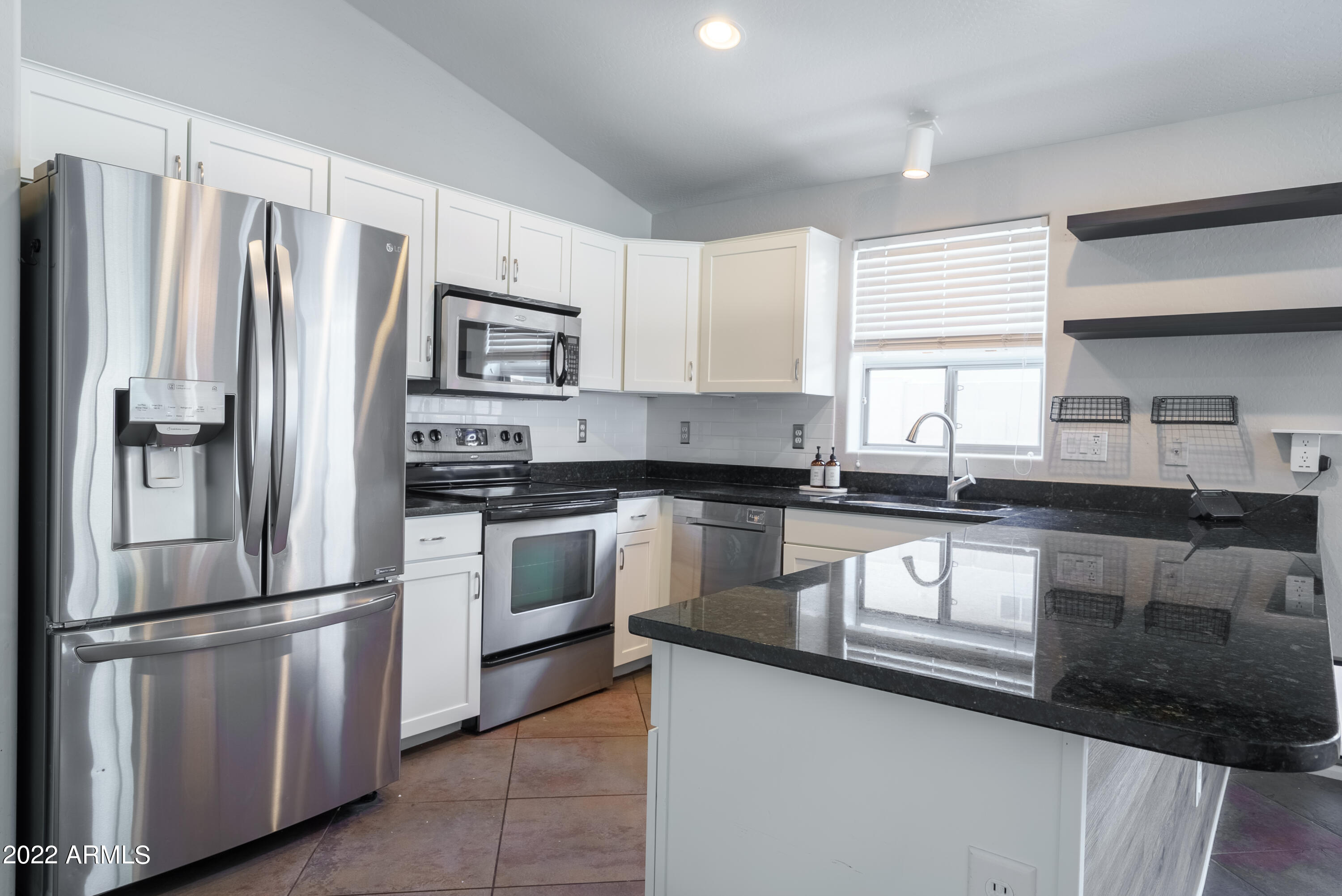 2716 East Alameda Road Phoenix, AZ 85024 - Photo 8 of 39 DSC02826-HDR